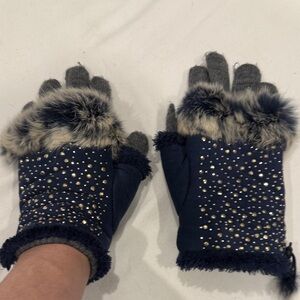 Stylish Fur-Trimmed Gloves with Rhinestones